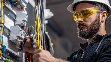 The Homeowner's Guide to Plumbing: Doing It Right vs. Doing It Yourself
